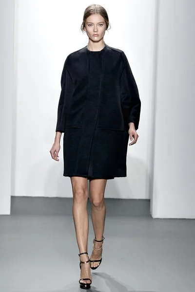 Look 10